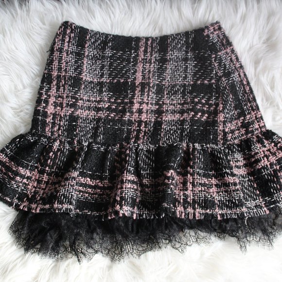 Flowy Zara Mini Skirt - Picture 1 of 2